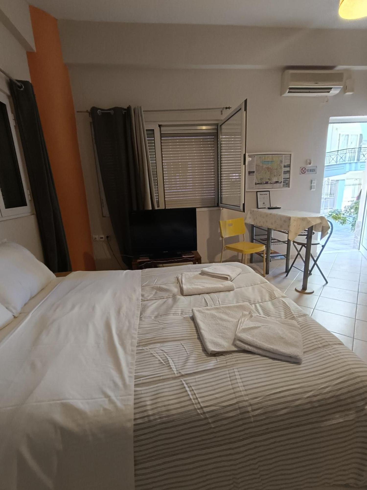 Cozy Apartment In The Center Of Aighion Achaia - Ground Floor - Ισόγειο Στουντιο Aígio Exteriér fotografie