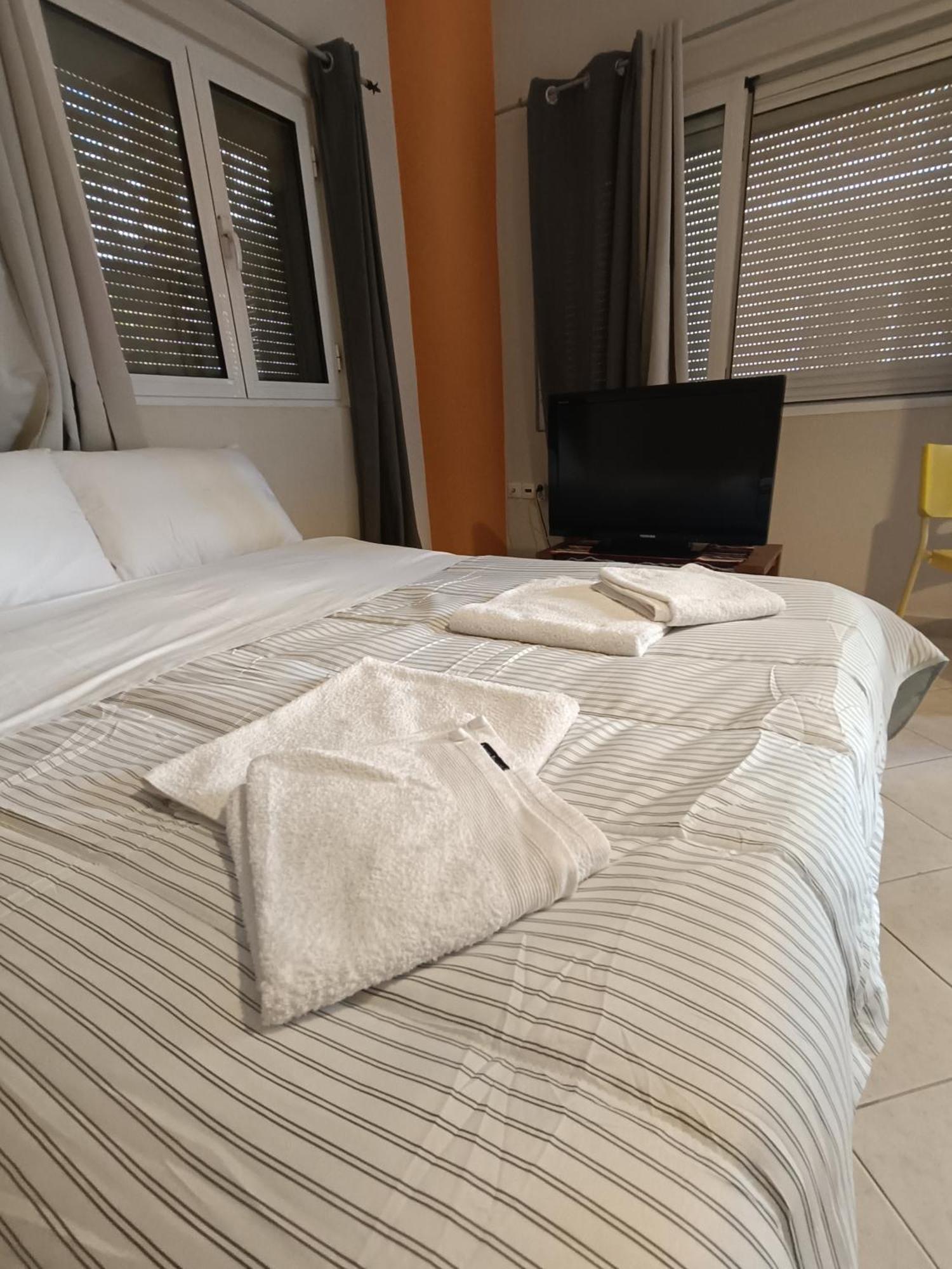 Cozy Apartment In The Center Of Aighion Achaia - Ground Floor - Ισόγειο Στουντιο Aígio Exteriér fotografie