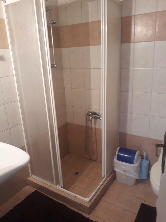 Cozy Apartment In The Center Of Aighion Achaia - Ground Floor - Ισόγειο Στουντιο Aígio Exteriér fotografie